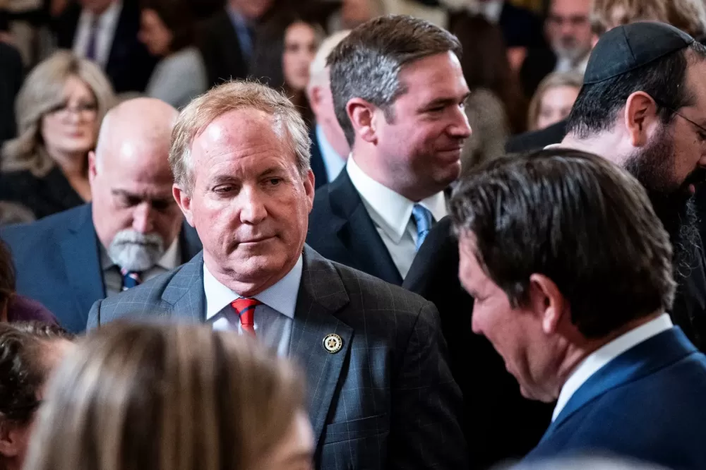 Texas processa fabricantes do Tylenol, alegando que ocultaram riscos de autismo