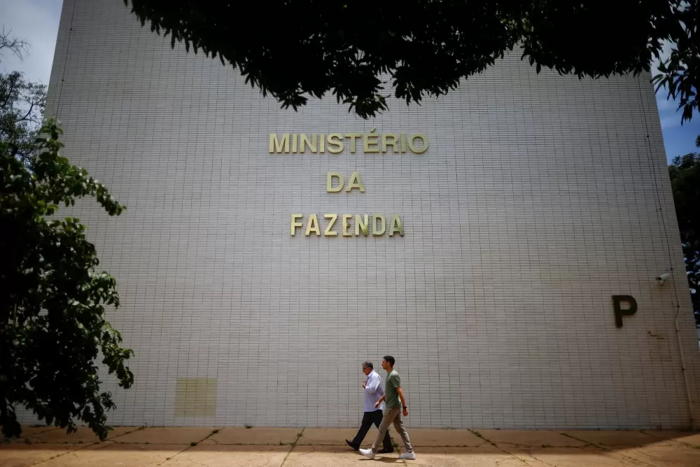 Governo central tem maior déficit para setembro desde 2020 com aumento de gastos