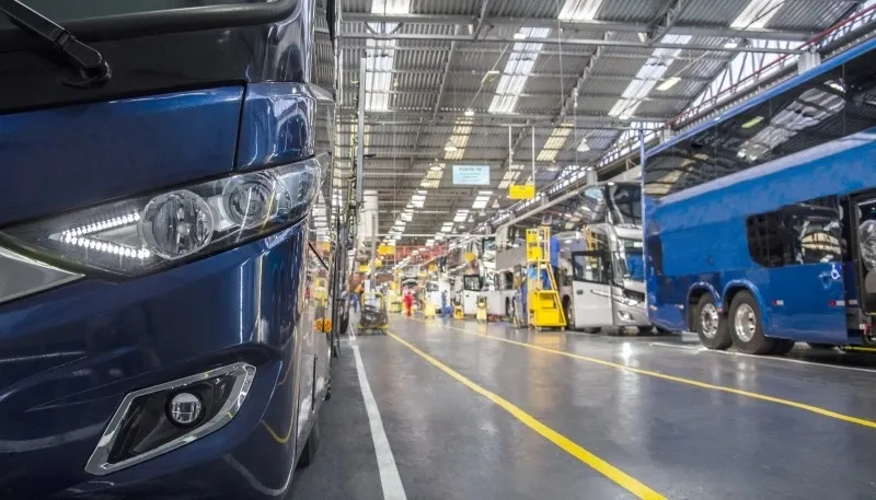 Marcopolo cai 10% após receita frustrar expectativas e vendas desacelerarem no Brasil