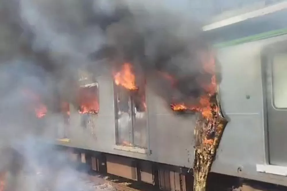 Ramal Camaragibe do Metrô do Recife volta a funcionar após uma semana do incêndio em um trem