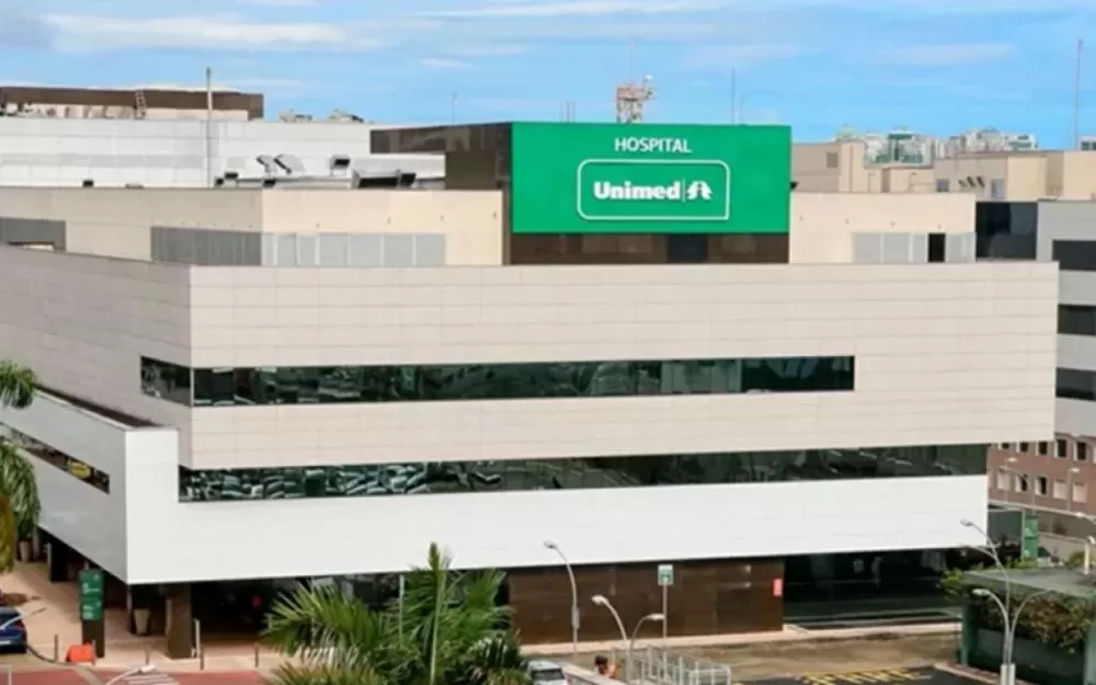 Afundada em dívidas, Unimed Ferj coleciona denúncias de usuários do plano.