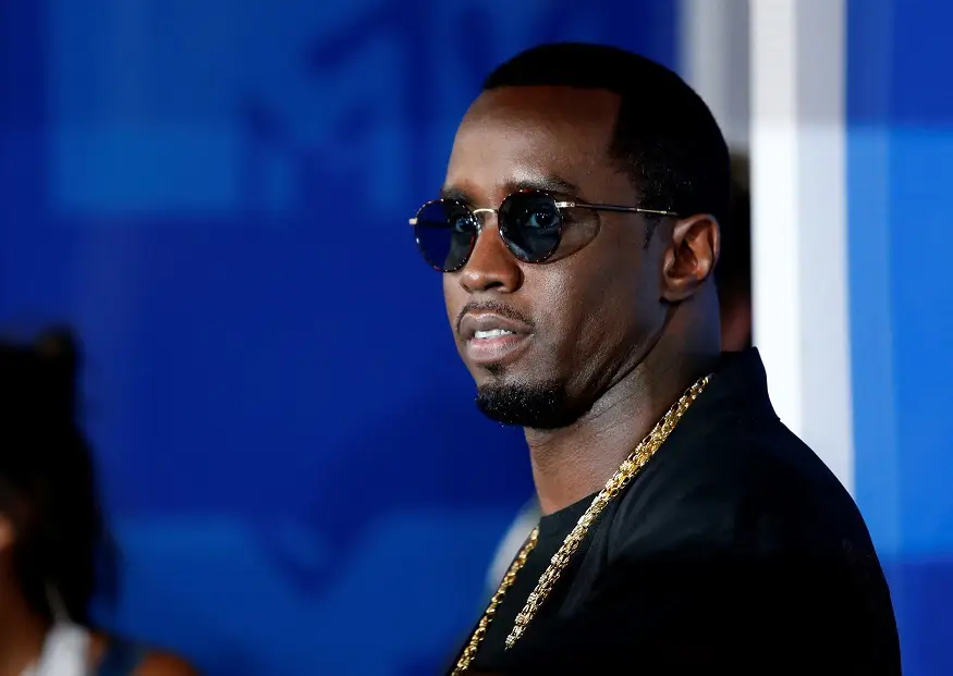 Sean “Diddy” Combs é transferido de prisão para cumprir sentença nos EUA