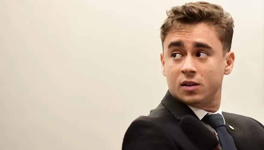 Mulher que ameaçou executar Nikolas Ferreira a tiros é identificada.