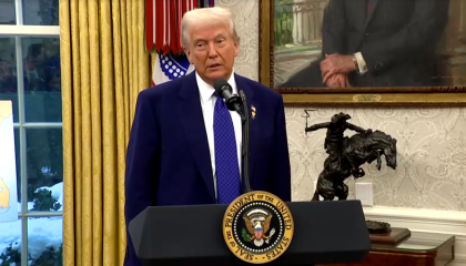 Após ligações, Trump diz que Putin e Zelensky querem a paz.