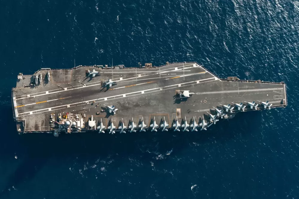 Atacar cartéis, tomar campos ou… nada: Trump avalia opções e riscos sobre Venezuela