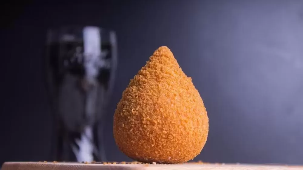 7 franquias para ganhar dinheiro vendendo coxinha e pão de queijo