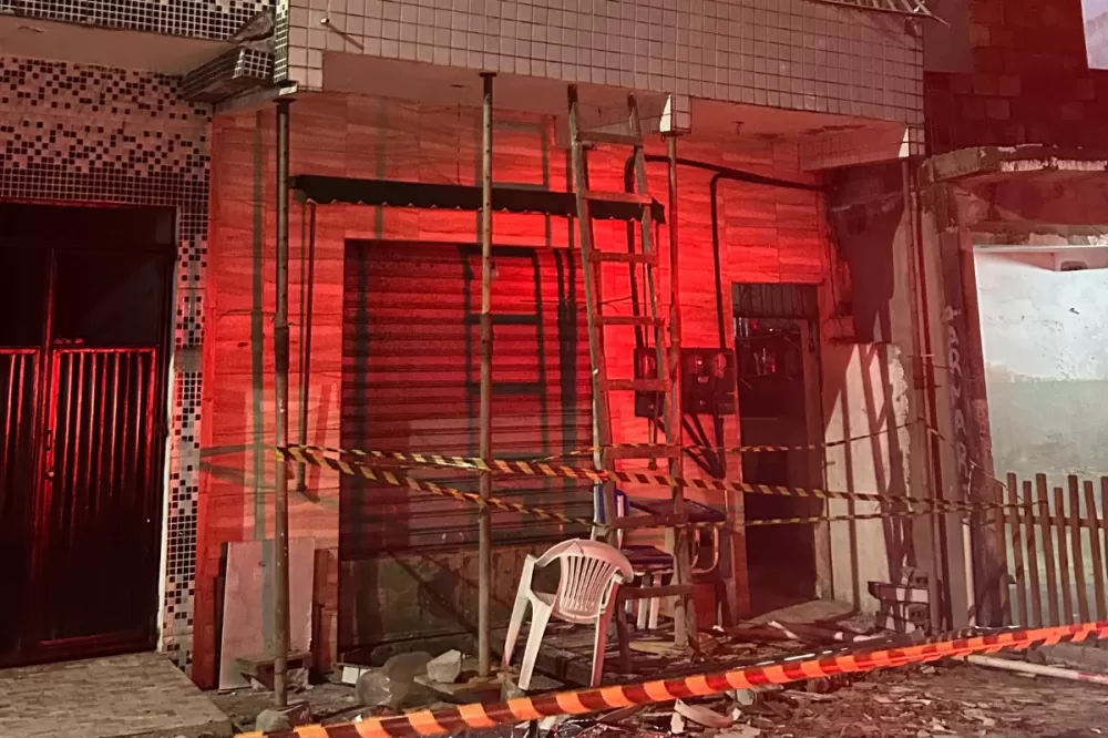 Desabamento de marquise deixa três mortos e oito feridos em Salvador