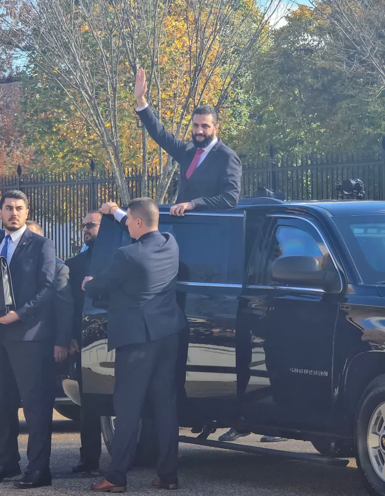 Trump recebe presidente sírio na Casa Branca e EUA renovam isenção de sanções graves