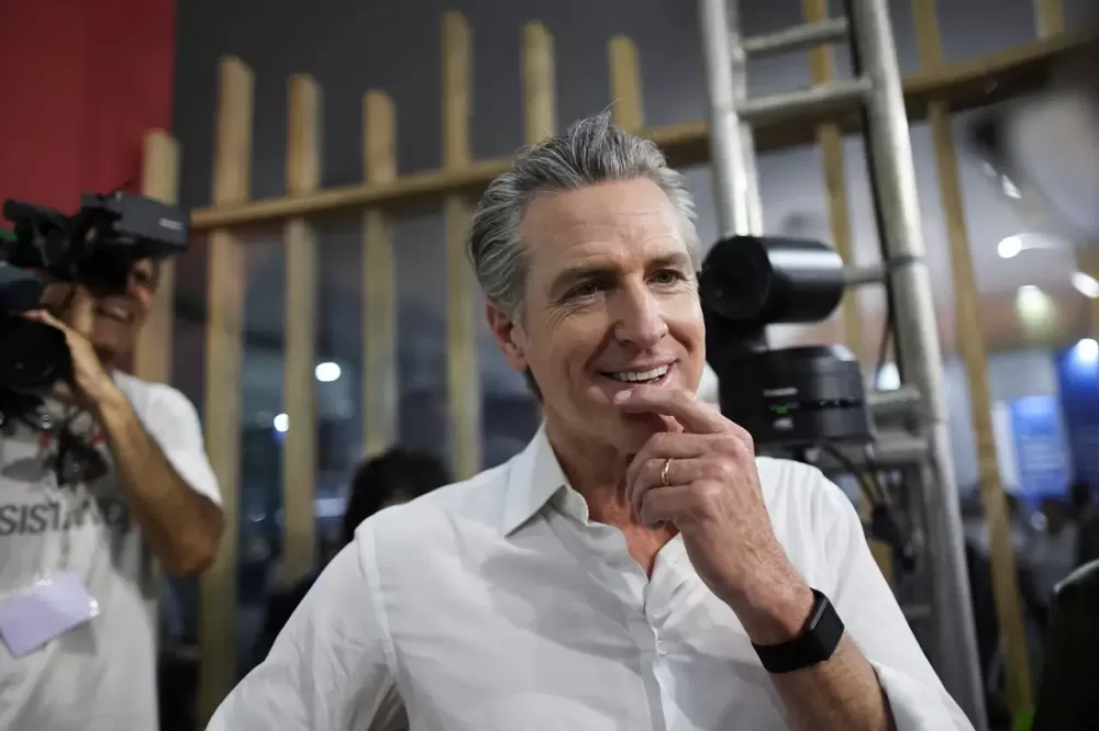 Governador da Califórnia chama de ‘burra’ postura dos EUA em relação ao clima