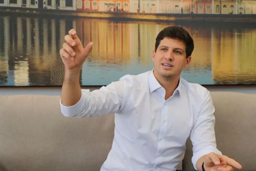 João Campos garante que manterá dedicação ao Recife mesmo assumindo liderança nacional do PSB.