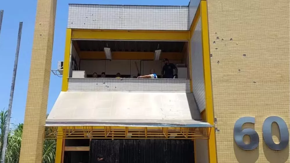 'Turminha dos direitos humanos, não encham o meu saco', posta governador após ataque à delegacia.