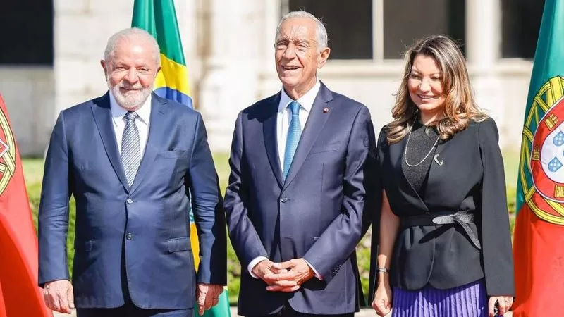 Presidente de Portugal chega ao Brasil para encontro com Lula; veja agenda.
