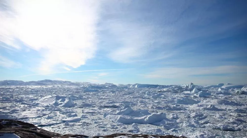 Groenlândia: aumento das fendas no gelo liga sinal de alerta