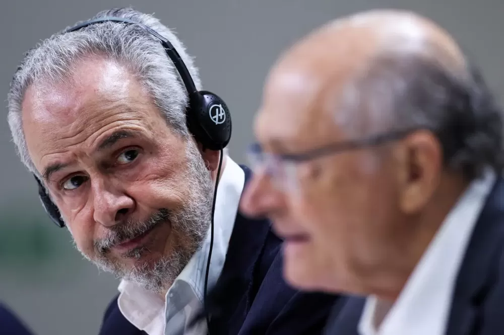 André Corrêa do Lago e Geraldo Alckmin na COP30 em Belém 17/11/2025 REUTERS/Adriano Machado