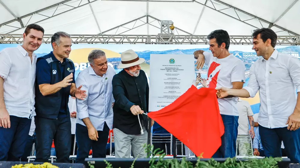 Lula: País pagou caro por irresponsabilidade de presidente que não fez obra de outro