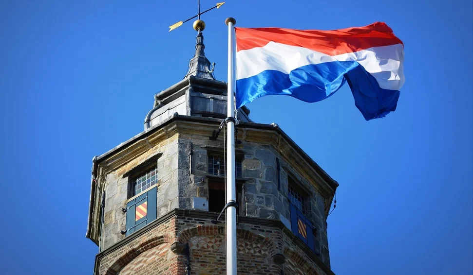 Holanda recua na intervenção na Nexperia para problema no fornecimento de chips