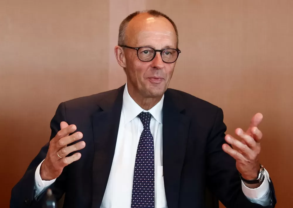 Chanceler só queria voltar para casa, diz Berlim após comentário de Merz sobre Brasil