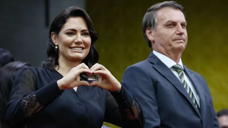 Michelle reage a prisão de Bolsonaro: “o meu socorro vem do Senhor”