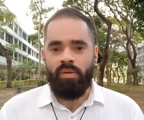 Quem é o homem que discursou a favor de prisão de Bolsonaro em vigília