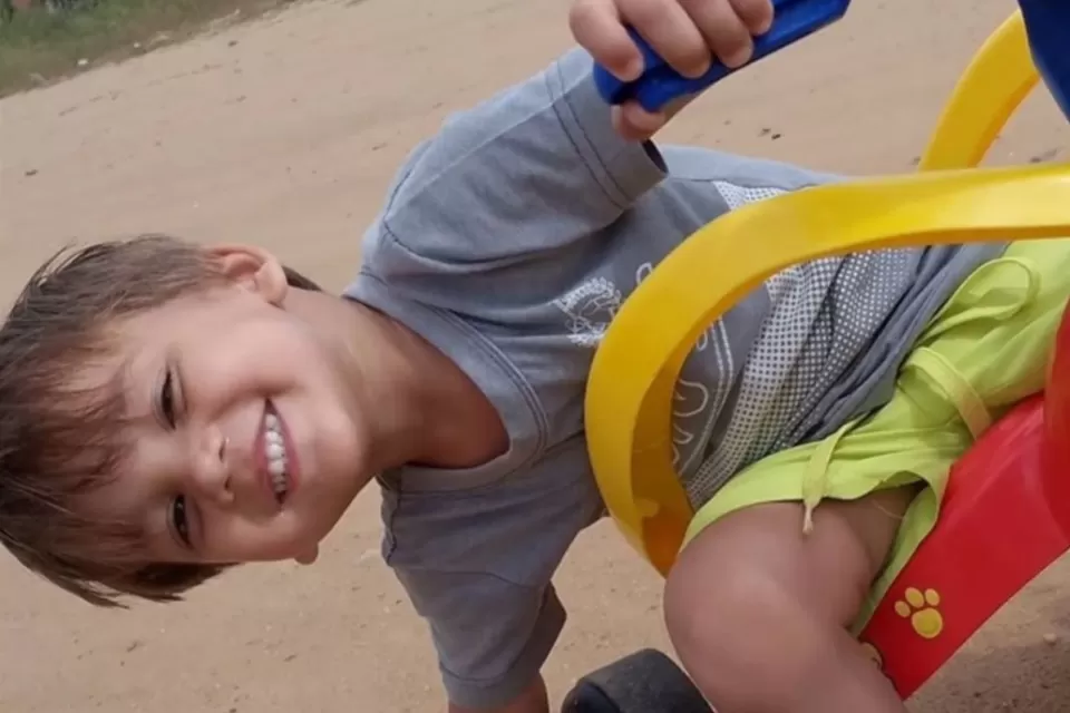 A curta vida de Arthur foi marcada por maus-tratos e abandono.