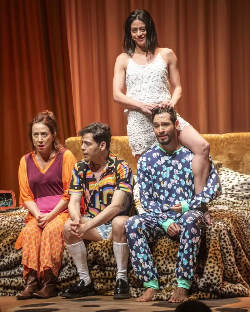 Com Carol Castro, Bruno Fagundes, Gustavo Mendes e Angela Rebello, comédia “A Manhã Seguinte” chega a João Pessoa.