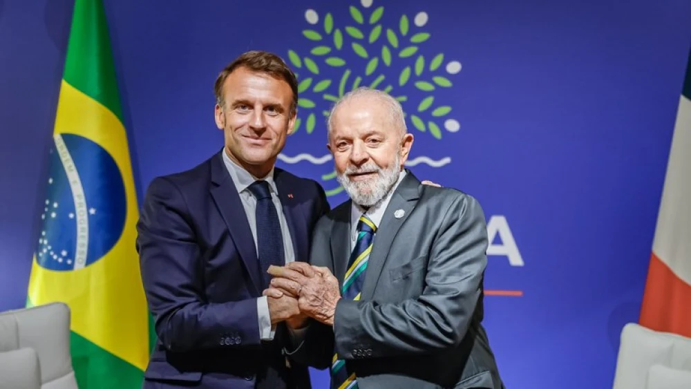 Lula e Macron conversam sobre guerra na Ucrânia e COP30; saiba detalhes