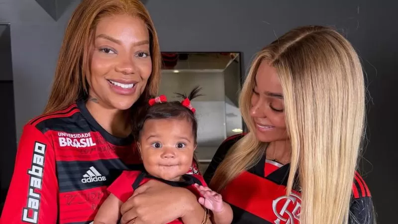 Ludmilla e Brunna celebram vitória do Flamengo com filha; confira
