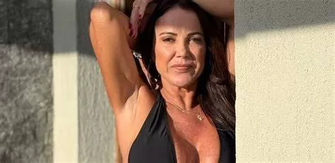 Quem é Ivy Mena, brasileira eleita a mais bonita criadora 60+ do mundo