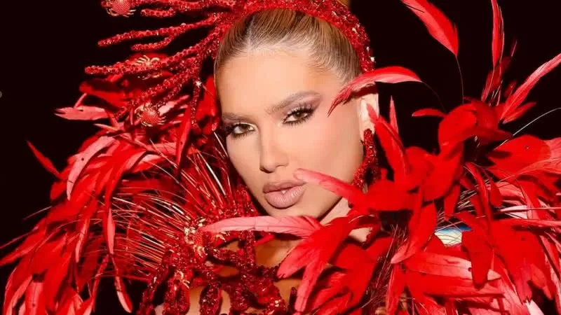 Virginia ignora críticas após estrear como Rainha de Bateria da Grande Rio: “Muito feliz”