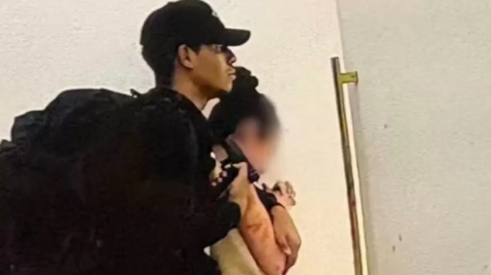 Criminoso armado se rende e é preso após mais de uma hora com refém em Cubatão