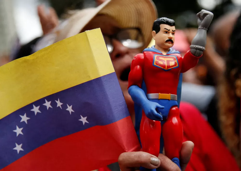 Pentágono revela plano de contingência para saída de Maduro da Venezuela