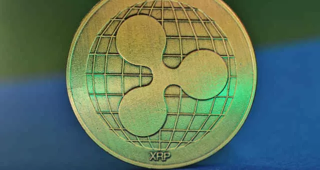 Brasil sai na frente mais uma vez e lança primeiro ETF de XRP (XRP) do mundo; criptomoeda salta 30% no ano.