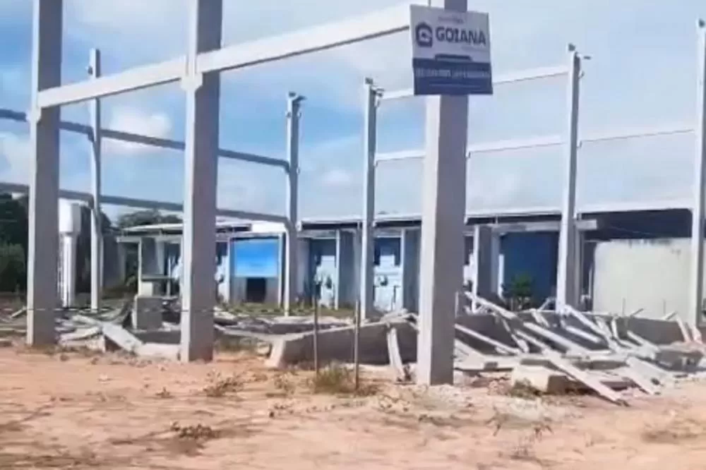 Homem morre após pilastras de construção caírem sobre ele na Várzea, no Recife