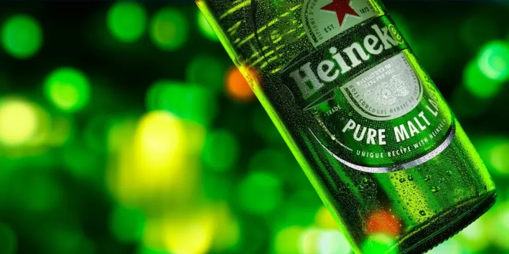 Heineken fecha fábrica no Brasil para focar na centralização da produção.