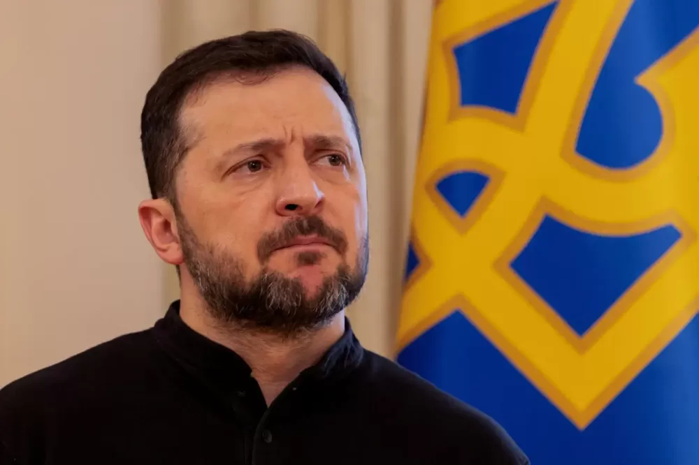 Zelensky pede pragmatismo dos EUA após Trump chamá-lo de “ditador”