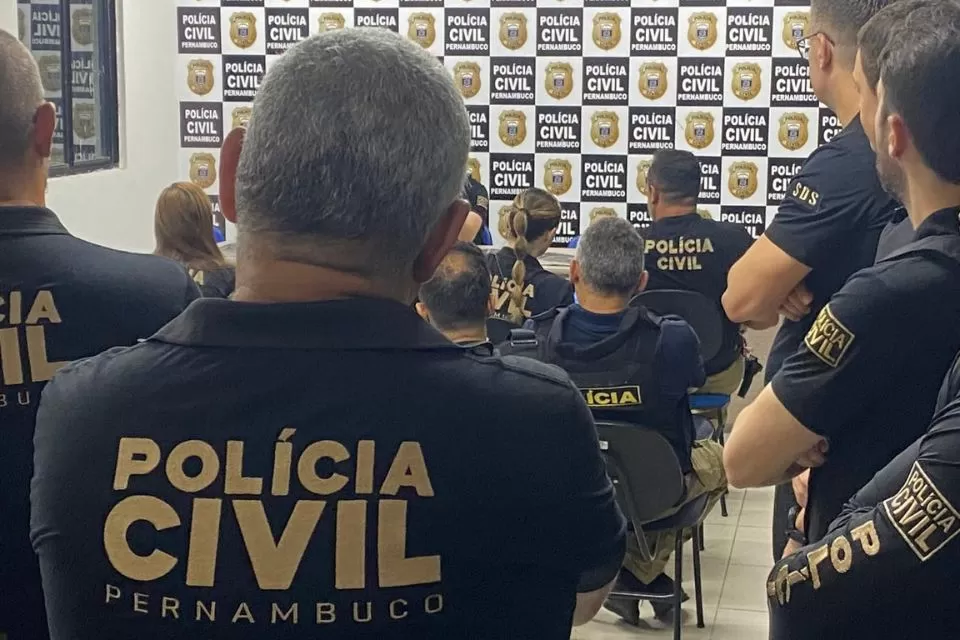 Crimes de estelionato e lavagem de dinheiro são alvos de operação da Polícia Civil em Caruaru
