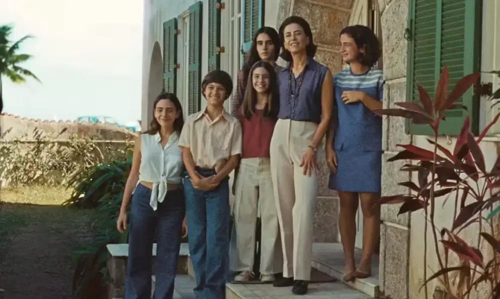 Projeto que obriga presença do livro “Ainda Estou Aqui” nas escolas de SP avança