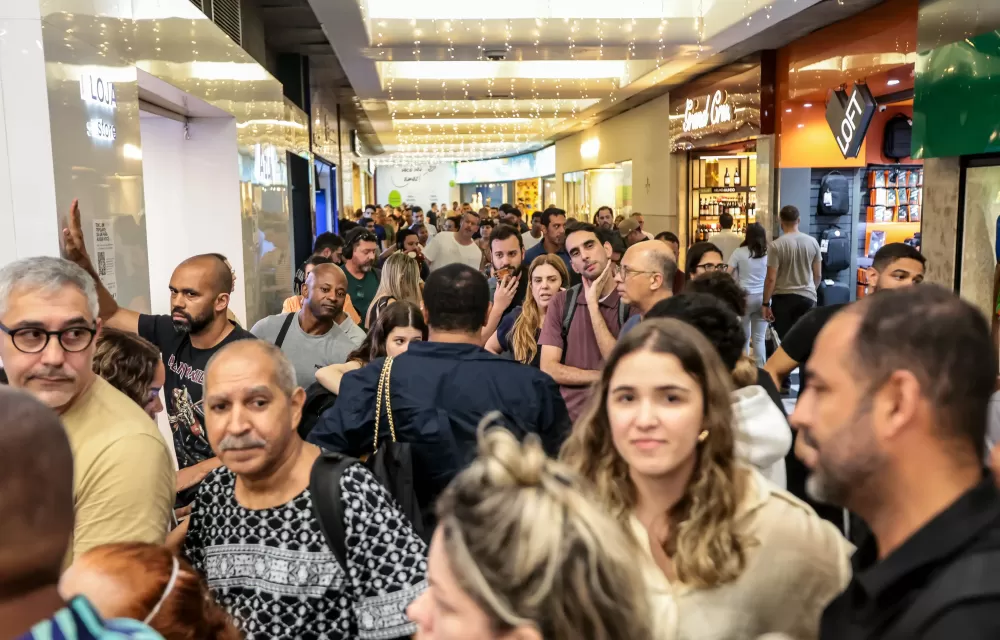 Caos aéreo: SP amanhece com mais de 340 voos cancelados após rajadas de vento