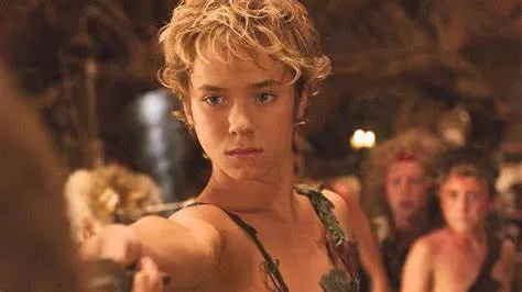 Lembra dele? Veja como está o astro de Peter Pan