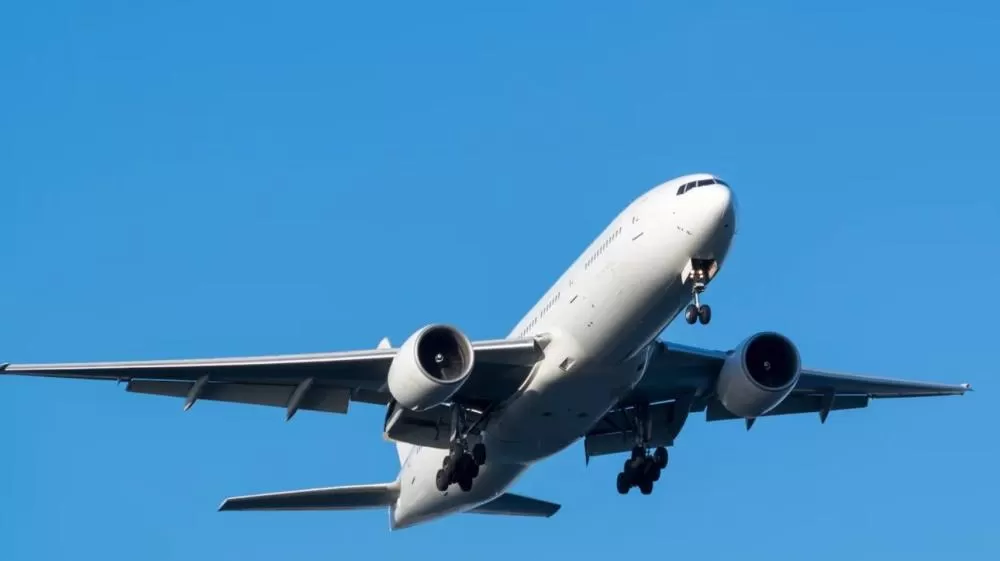 Avião perde motor e retorna ao aeroporto com urgência