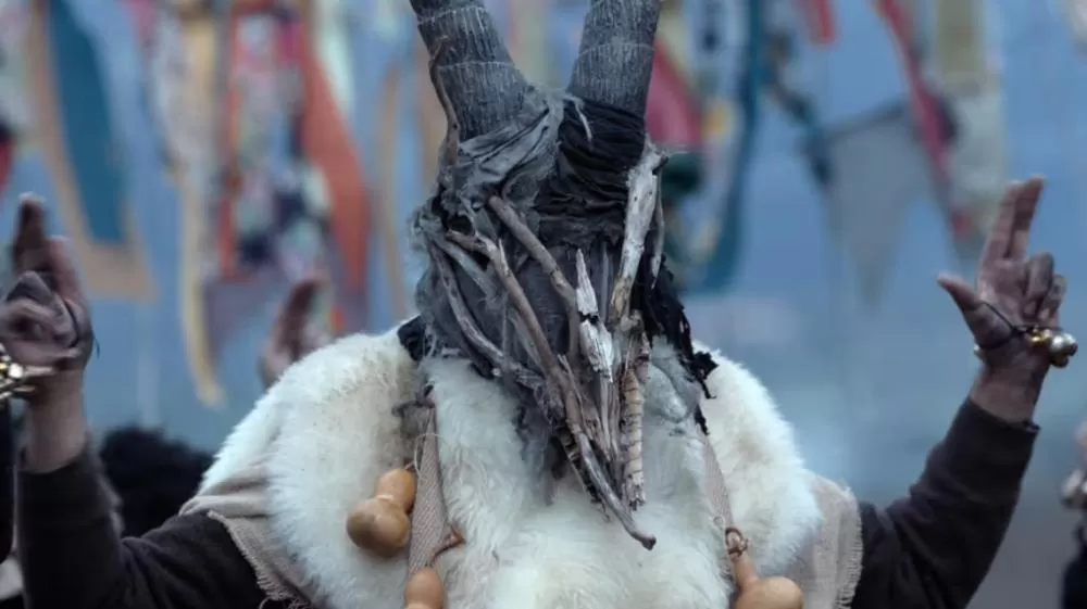 Mistério, silêncio e passado sombrio: minissérie espanhola da Netflix intriga com drama e tensão