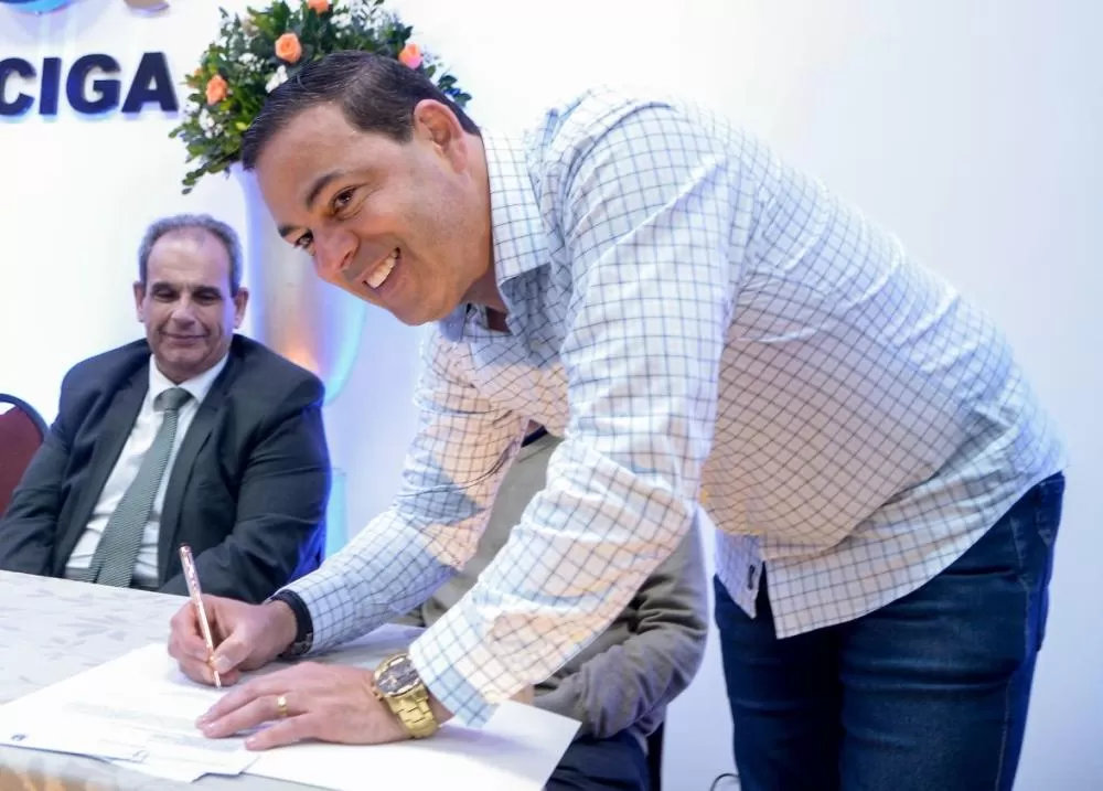 Sivaldo sanciona Lei instituindo Programa que vai investir quase Meio Bilhão de Reais e Gerar cerca de 2 mil Empregos em Garanhuns