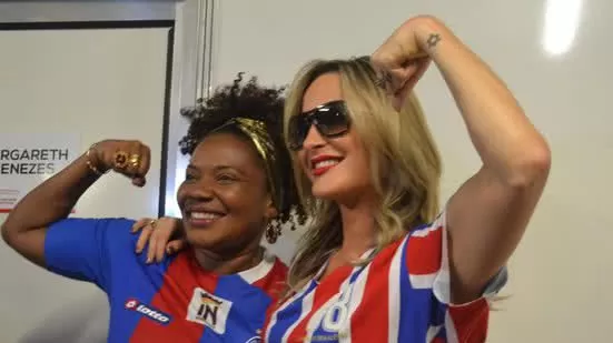 Margareth Menezes detona Claudia Leitte após polêmica com música: “precisamos de educação racial”
