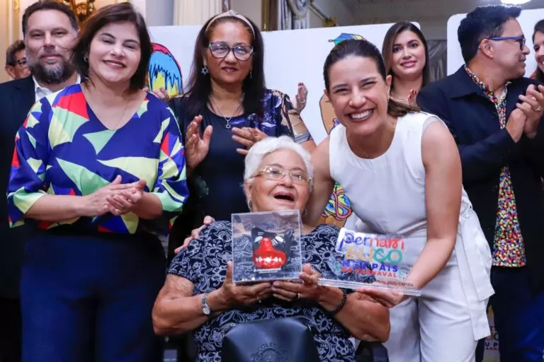 Governadora Raquel Lyra anuncia homenageados do Carnaval de Pernambuco 2025.