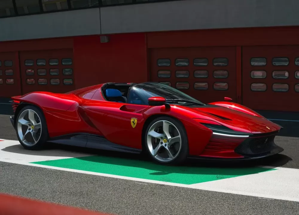 Ferrari Daytona SP3 é o veículo com o IPVA mais caro em SP em 2026; veja valores