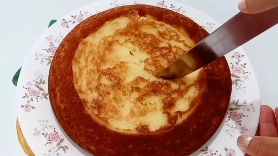 Sem forno: esse bolo é fácil de fazer e não contém glúten e lactose