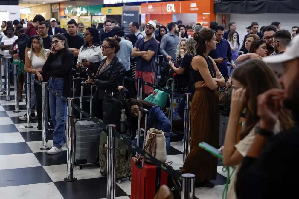 Congonhas amanhece lotado após mudança de tempo em São Paulo e cancelamentos de voos