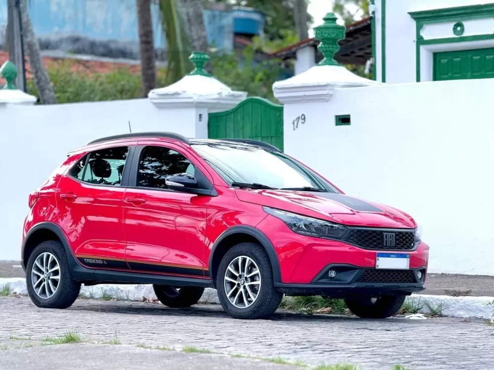 Fiat Argo Trekking: veja os pontos positivos e negativos do hatch