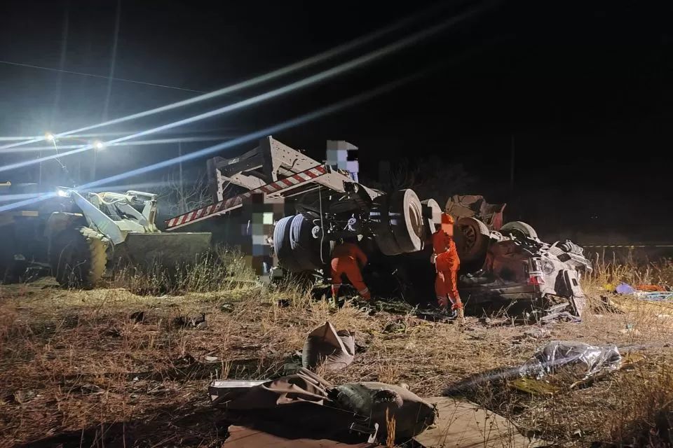 Empresário de Águas Belas, no Agreste, e esposa morrem em acidente entre caminhonete e carreta na BR-423