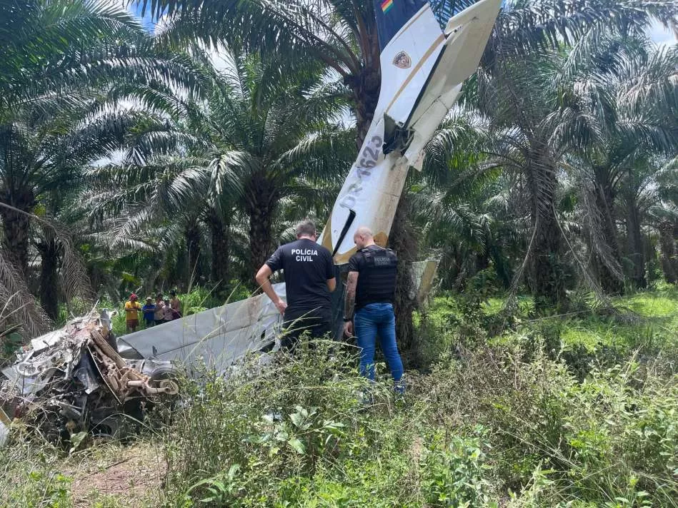 Avião de pequeno porte cai no interior do Pará
